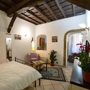 Justacasa Scala Trastevere Roma