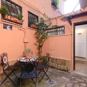  Appartement Lovely With Garden In Vatican Museums Trastevere