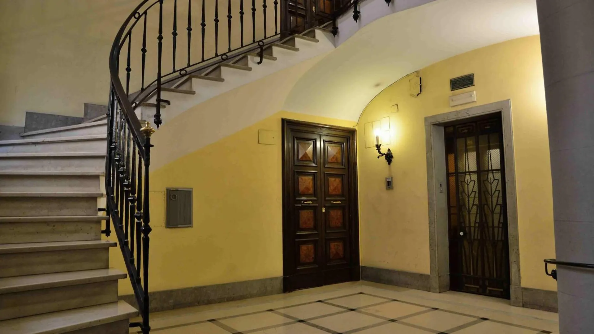 Trastevere Elegant Apartment Italy